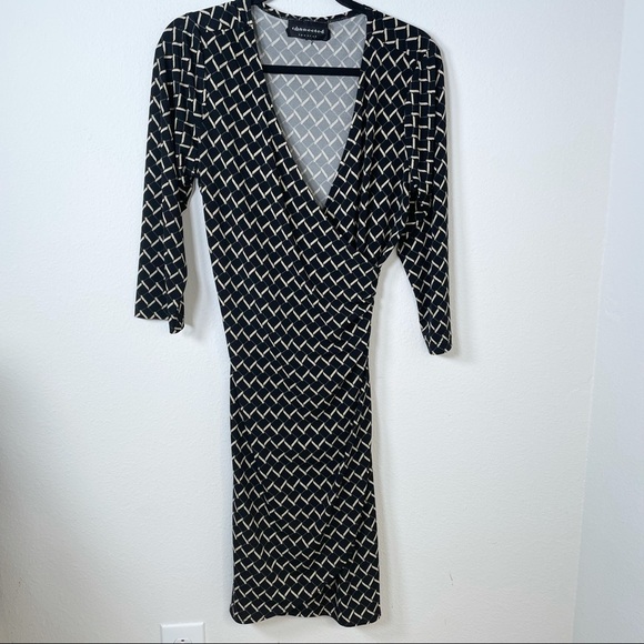 Connected Apparel Wrap Dress - Picture 9 of 10